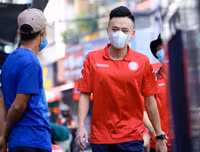 [ẢNH] Công Phượng kín như bưng hội quân cùng đồng đội