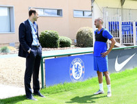 [ẢNH] Tân binh Hakim Ziyech hớn hở tập buổi đầu cùng Chelsea