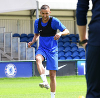 [ẢNH] Tân binh Hakim Ziyech hớn hở tập buổi đầu cùng Chelsea