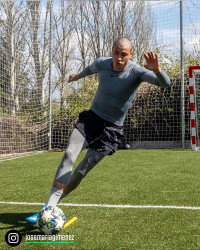 [ẢNH] Các sao bóng đá đua nhau cạo trọc đầu