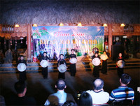 [ẢNH] Ngắm thiếu nữ Pà Thẻn duyên dáng trong điệu múa truyền thống