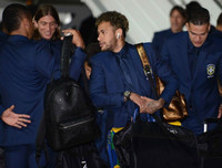 [ẢNH] Dàn sao Brazil lịch lãm đặt chân đến Nga cùng sứ mệnh chinh phục