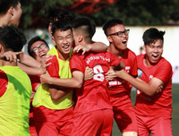 [ẢNH] Điểm mặt 16 đội bóng xuất sắc nhất mùa này