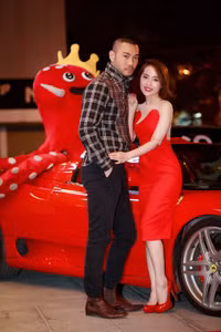 Nhìn lại chặng đường yêu, cưới và ly hôn của 