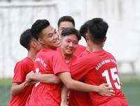 [ẢNH] Những hình ảnh nóng bỏng loạt trận 16h chiều 9-10