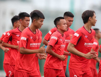 [ẢNH] Cầu thủ Việt kiều gây ấn tượng mạnh khi tập trung ĐT U22 Việt Nam