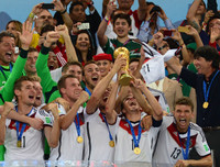 [ẢNH] Cúp vàng thế giới đến Nga, chờ trao tay nhà vô địch World Cup 2018