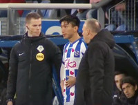 [ẢNH] Văn Hậu cười hết cỡ trong ngày được ra sân, cùng SC Heerenveen chiến thắng