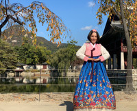 Thái Thùy Linh hóa 