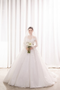 Lộ ảnh cưới của NSND Trung Hiếu và vợ 