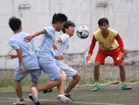 [ẢNH] THPT Ngô Sỹ Liên vào vòng 1/8 sau cuộc rượt đuổi tỷ số nghẹt thở