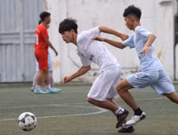 [ẢNH] THPT Ngô Sỹ Liên vào vòng 1/8 sau cuộc rượt đuổi tỷ số nghẹt thở