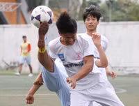 [ẢNH] THPT Ngô Sỹ Liên vào vòng 1/8 sau cuộc rượt đuổi tỷ số nghẹt thở