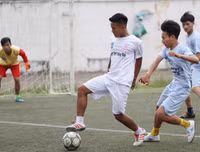 [ẢNH] THPT Ngô Sỹ Liên vào vòng 1/8 sau cuộc rượt đuổi tỷ số nghẹt thở