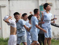 [ẢNH] THPT Ngô Sỹ Liên vào vòng 1/8 sau cuộc rượt đuổi tỷ số nghẹt thở