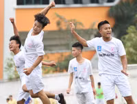 [ẢNH] THPT Ngô Sỹ Liên vào vòng 1/8 sau cuộc rượt đuổi tỷ số nghẹt thở