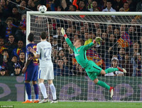 [ẢNH] Toàn cảnh màn hủy diệt Chelsea của Barca: Messi như một 