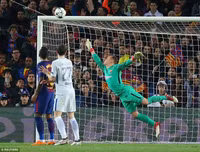[ẢNH] Toàn cảnh màn hủy diệt Chelsea của Barca: Messi như một 