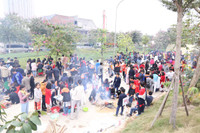 Ngắm học sinh Hà Nội trải nghiệm rán nem, nấu miến bằng bếp củi