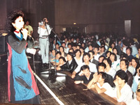 Ngỡ ngàng trước đẹp thời trẻ của nữ danh ca Thanh Tuyền