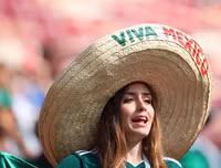 [ẢNH] Nhật Bản, Hàn Quốc hay Nga... CĐV đội nào xinh đẹp nhất World Cup 2018?