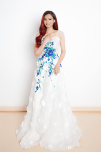 Hoa hậu Diệu Hoa cùng chồng hạnh phúc bên 3 con