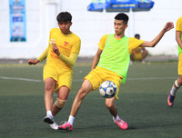 [ẢNH] THPT Quang Trung và THPT Lê Văn Thiêm thẳng tiến vào vòng 1/8