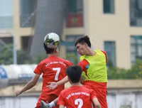 [ẢNH] Thủ môn cản 3 quả pen, THPT Lê Văn Thiêm nghẹt thở vào bán kết