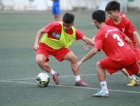 [ẢNH] Thủ môn cản 3 quả pen, THPT Lê Văn Thiêm nghẹt thở vào bán kết