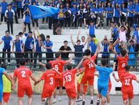 [ẢNH] Thủ môn cản 3 quả pen, THPT Lê Văn Thiêm nghẹt thở vào bán kết