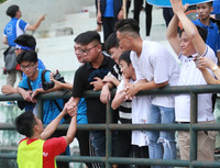 [ẢNH] Thủ môn cản 3 quả pen, THPT Lê Văn Thiêm nghẹt thở vào bán kết