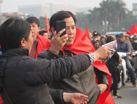 [ẢNH] Loạn giá vé chợ 