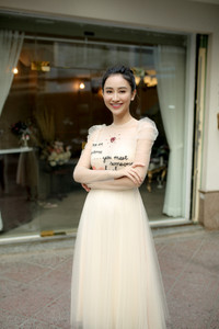 Á hậu Hà Thu tái xuất sau thời gian dài 