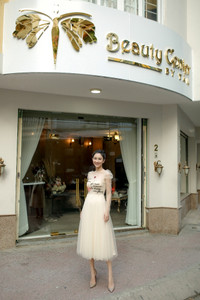 Á hậu Hà Thu tái xuất sau thời gian dài 