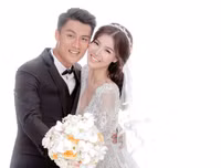 [Ảnh] Những mỹ nhân khiến Mạc Hồng Quân mang danh 