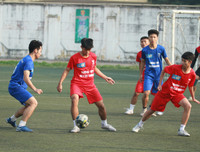 [ẢNH] Hạ trường Chuyên Nguyễn Huệ, THPT Ngô Sỹ Liên viết tiếp chuyện cổ tích