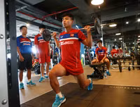 Tuyển thủ U22 Việt Nam rèn cơ bắp trước thềm SEA Games 29