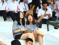 Muôn cảm xúc đáng yêu của các CĐV trên khán đài bóng đá học sinh Hà Nội