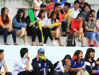 Muôn cảm xúc đáng yêu của các CĐV trên khán đài bóng đá học sinh Hà Nội