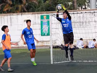 [ẢNH] Cầu thủ THPT Đông Đô gục ngã sau thất bại đáng tiếc