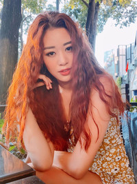 Vẻ đẹp ngoài đời khó tin của tân Hoa hậu Khánh Vân