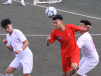 [ẢNH] THPT Trương Định lên ngôi vô địch sau loạt luân lưu nghẹt thở