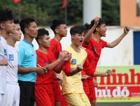 [ẢNH] THPT Trương Định lên ngôi vô địch sau loạt luân lưu nghẹt thở