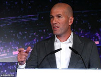 [ẢNH] Zidane ăn mặc cực chất trong ngày 