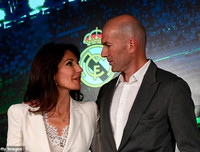 [ẢNH] Zidane ăn mặc cực chất trong ngày 