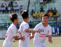 [ẢNH] Thua ngược 1-4, cựu vô địch THPT Hoàng Cầu dừng bước