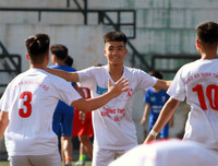 [ẢNH] Thua ngược 1-4, cựu vô địch THPT Hoàng Cầu dừng bước