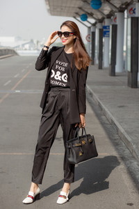 Phạm Hương tiết lộ về món quà mang sang Indonesia tặng các Hoa hậu