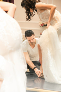 Hé lộ trang phục cưới của siêu mẫu Phương Mai