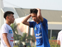 [ẢNH] Khoảnh khắc lượt trận 8h sáng nay 20-10